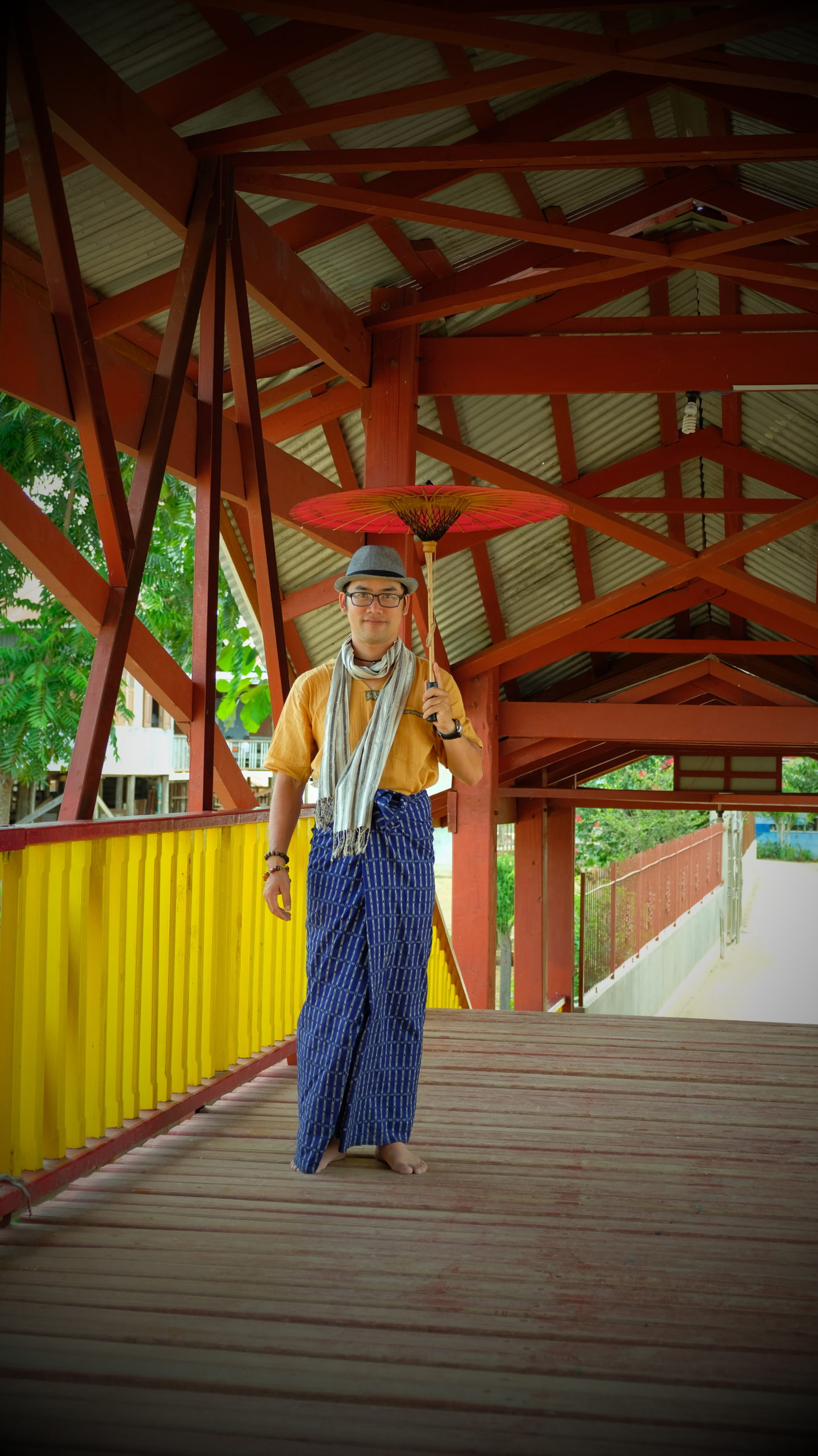 Trang-phuc-truyen-thong-cua-nam-gioi-myanmar